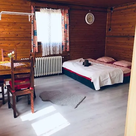 U Kostela * Dolni Misecky